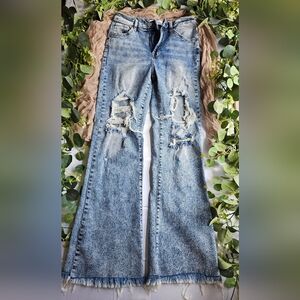 Risen sz 7/28 high rise flare distressed jeans